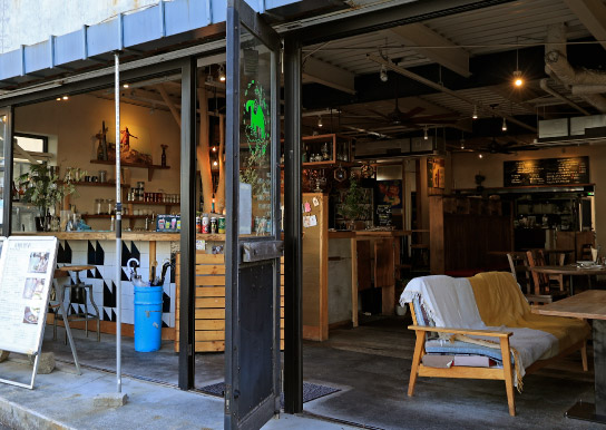 Shanties（約340m・徒歩5分）