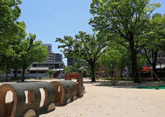 仲田公園（約680m・徒歩9分）